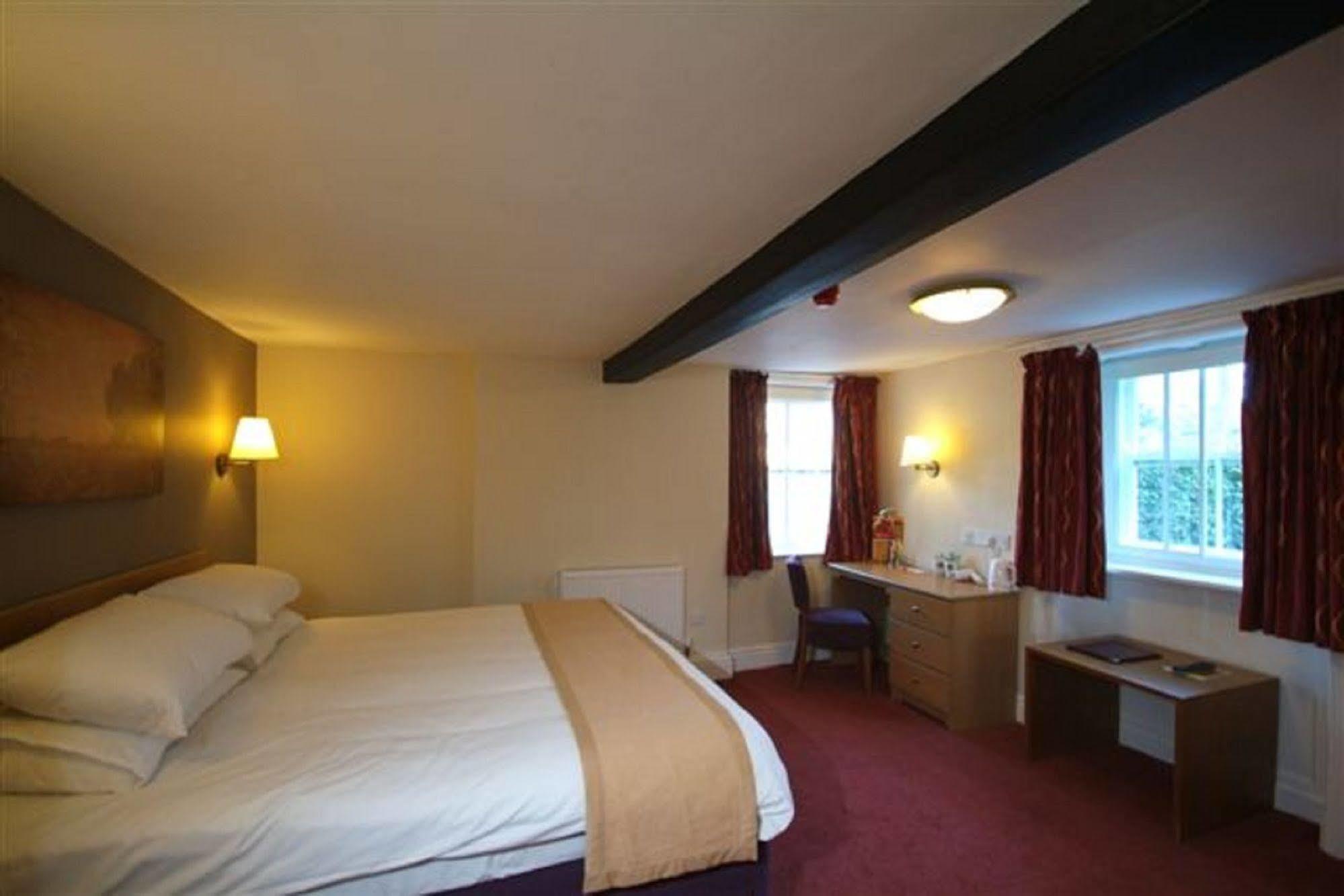 Rockingham Arms By Greene King Inns Wentworth  Екстер'єр фото